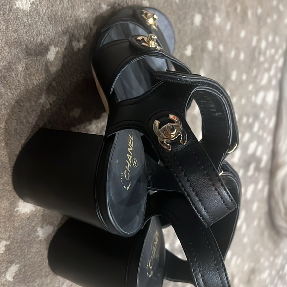 Chanel sandles 39 Italian wonderful condition - Picture 8 of 13